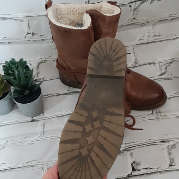 Brown Leather Lace-up Boots - Picture 5 of 6